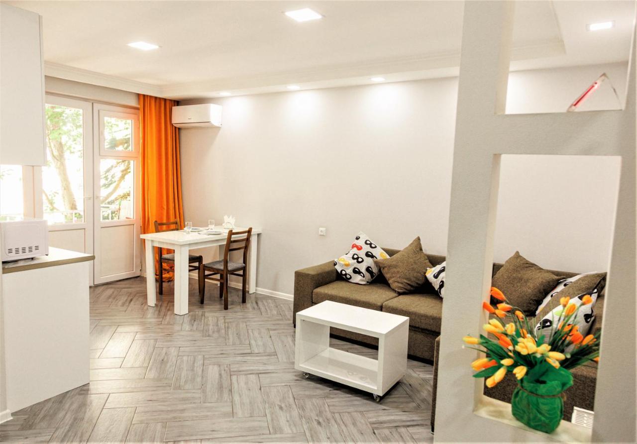 Apartment "B" With A Separate Bedroom 트빌리시 외부 사진